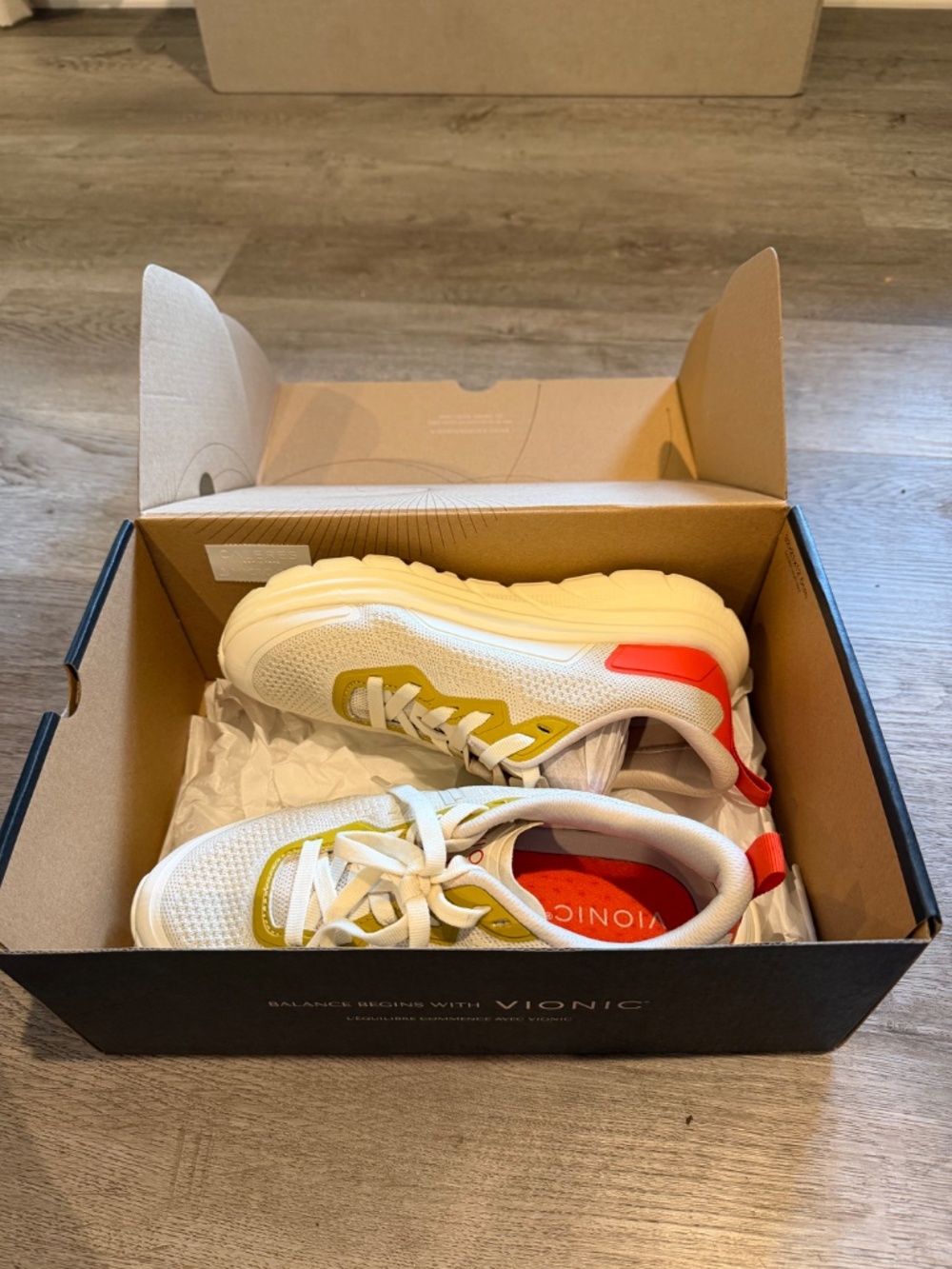 BRAND NEW!!! Vionic sneakers - Picture 6 of 7